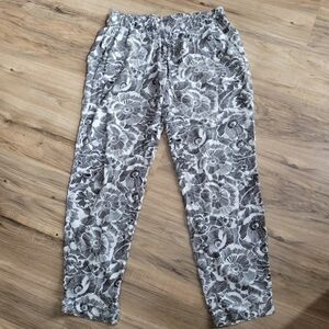 COPY - Old Navy Cropped Pants Womens XS